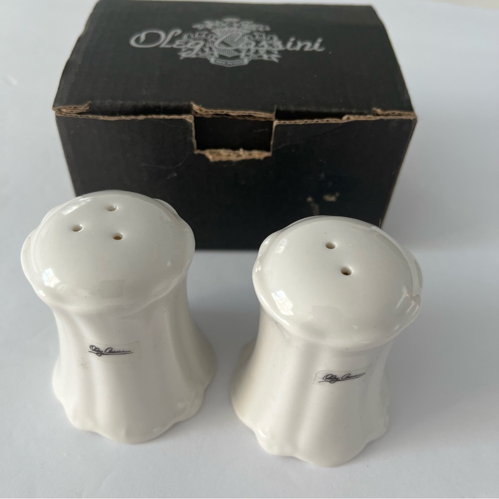 New in box Vintage Oleg Cassini white salt and pepper shakers.